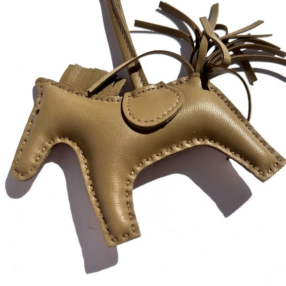 Hermes Rodeo Marfa Monochrome Milo Lambskin PM Bag Charm - Picture 5 of 8